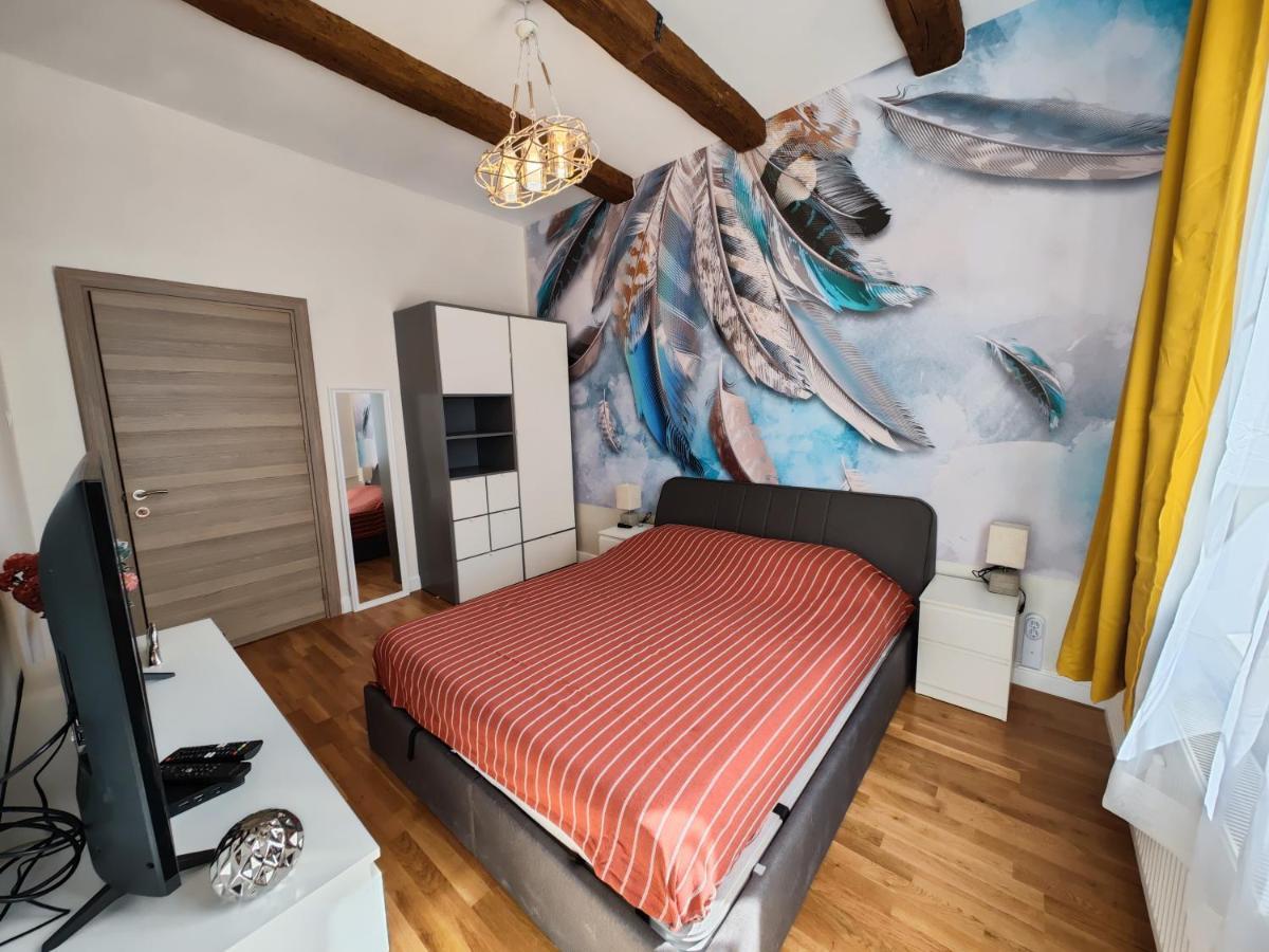 Apart Sofia Lion Bridge 2Bdr Self Check In Appartement Buitenkant foto